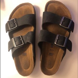 Black 2 strap Birkenstock’s
